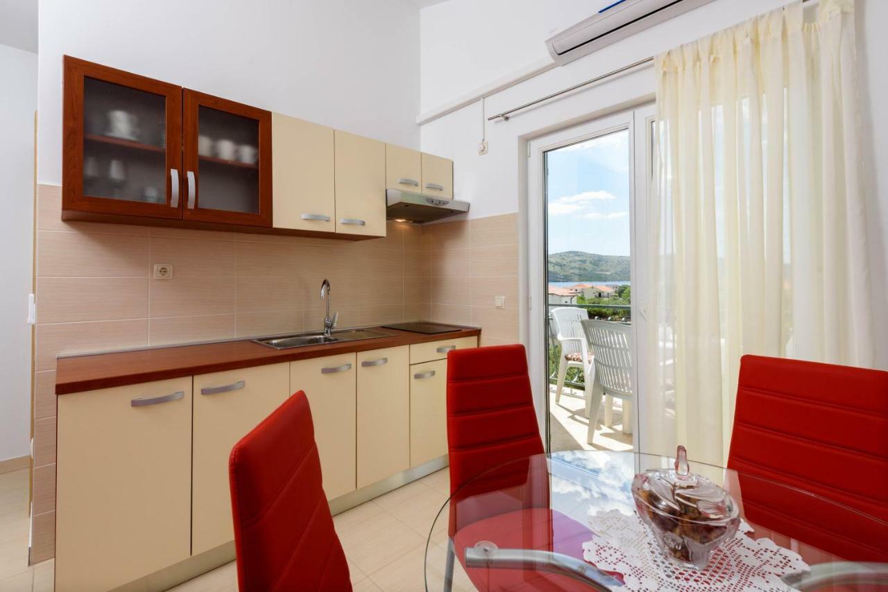 Apartmani Beran Seget Vranjica Exteriér fotografie