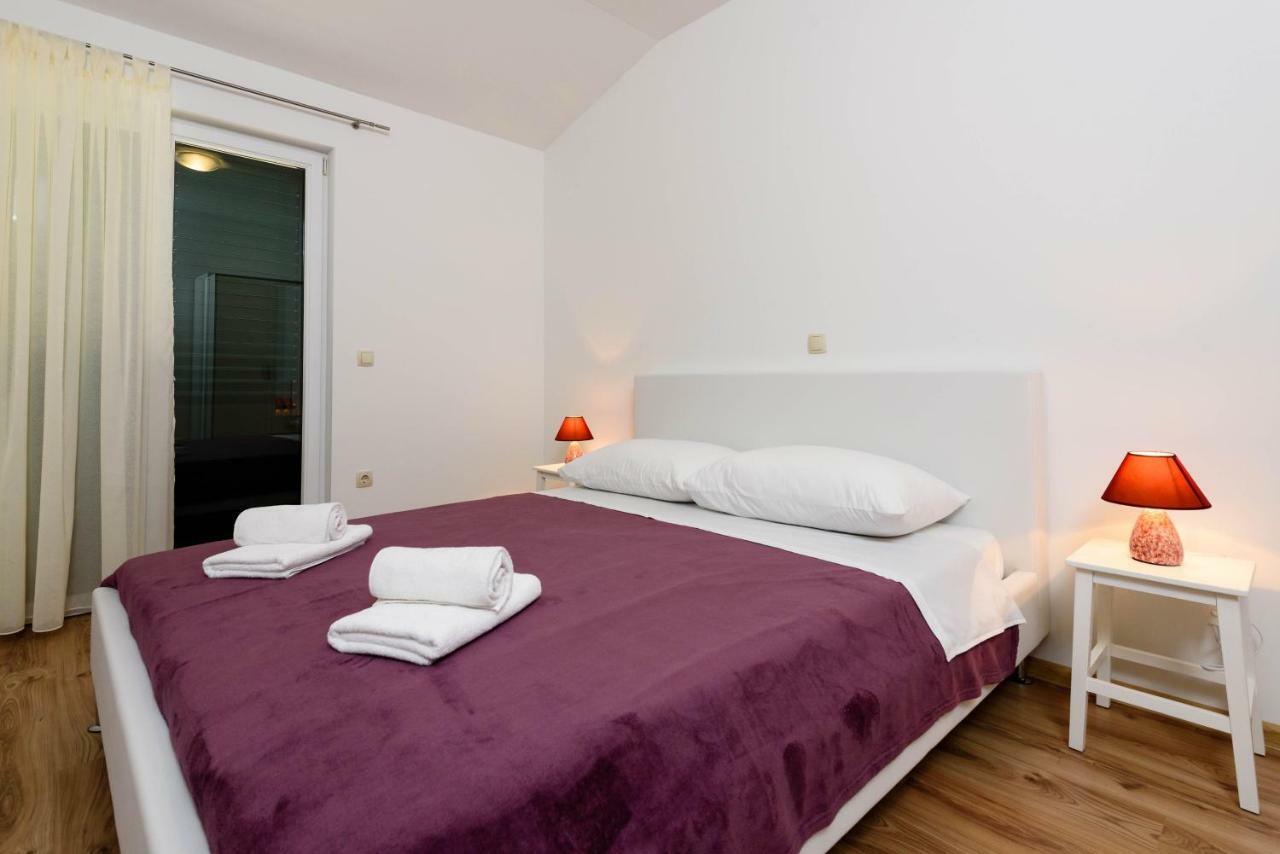 Apartmani Beran Seget Vranjica Exteriér fotografie